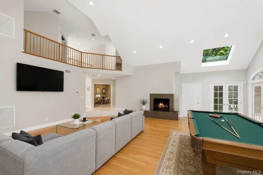 1319 Auerbach Avenue Hewlett Harbor, NY 11557