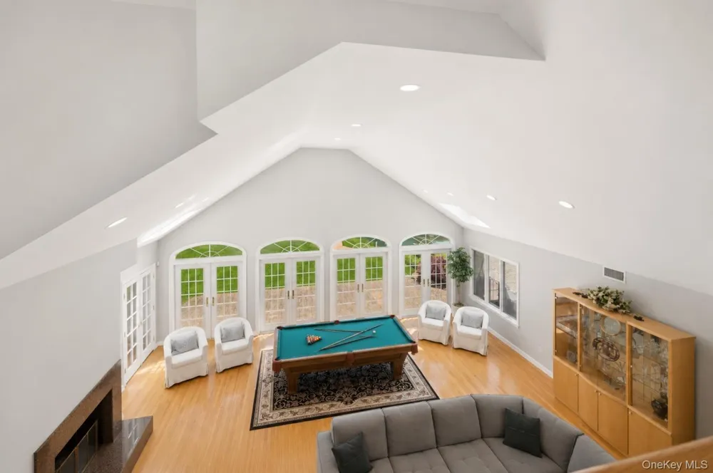 1319 Auerbach Avenue Hewlett Harbor, NY 11557