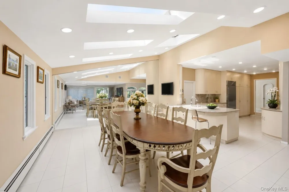 1319 Auerbach Avenue Hewlett Harbor, NY 11557