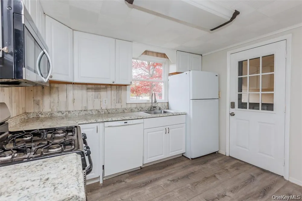 141 Wendy Drive Holtsville, NY 11742