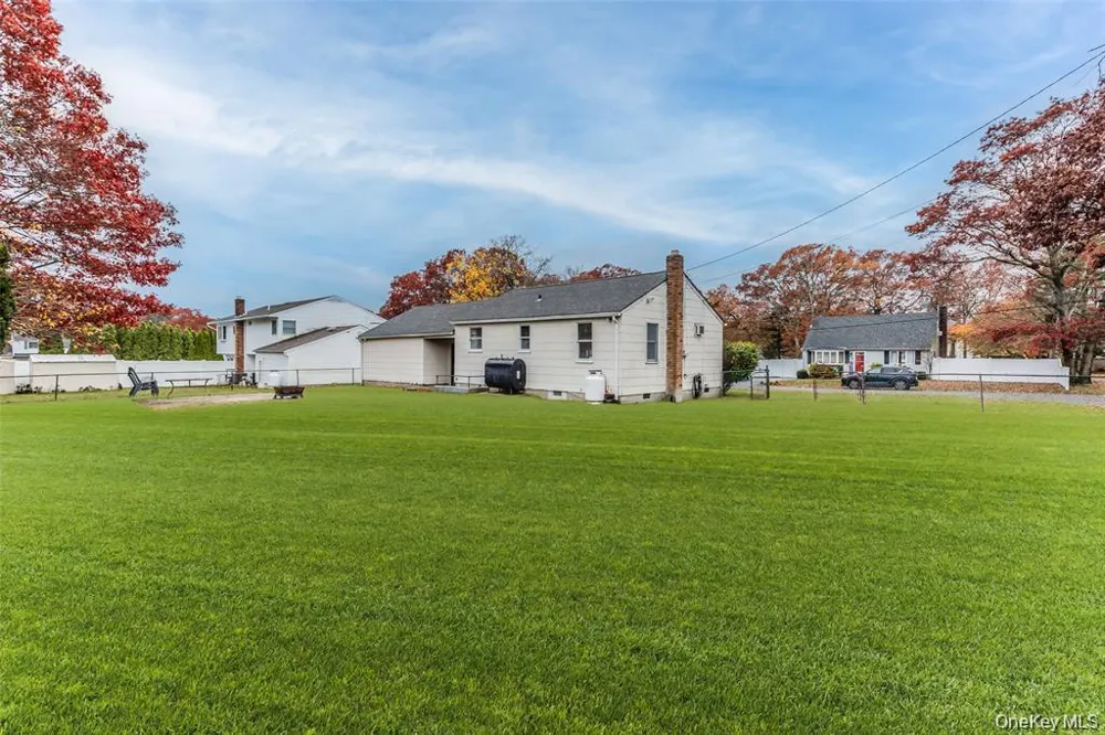 141 Wendy Drive Holtsville, NY 11742