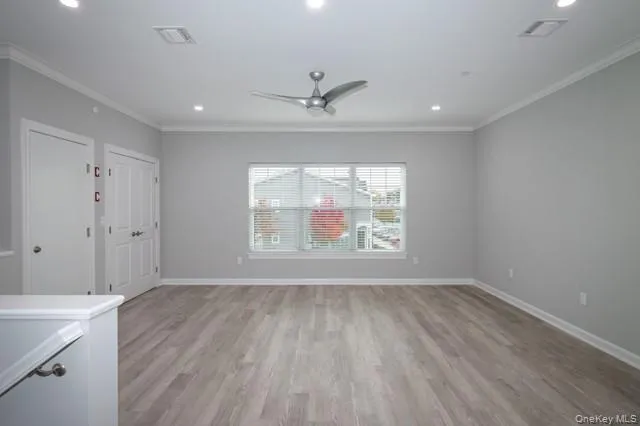 500 Sutton Court #84 Deer Park, NY 11729