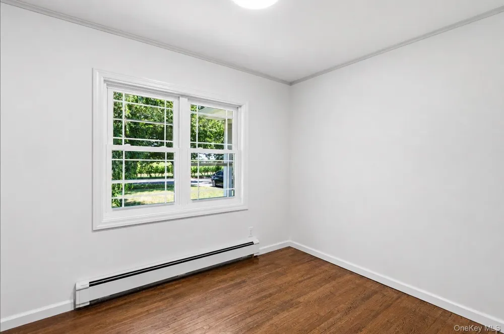 725 Peconic Lane Peconic, NY 11958