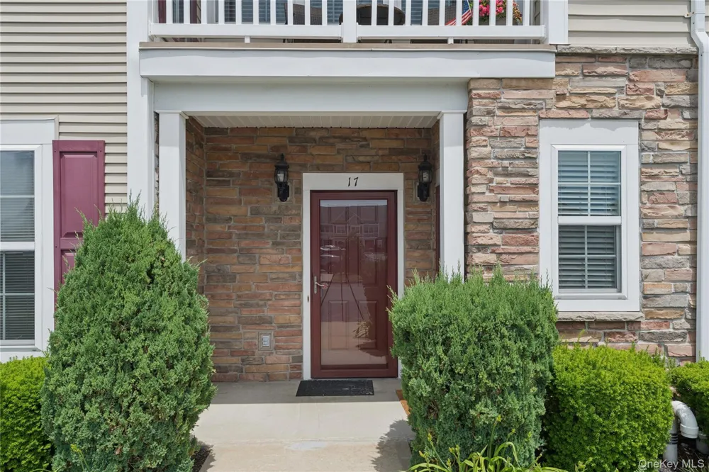 17 Strangford Court #109 Oceanside, NY 11572