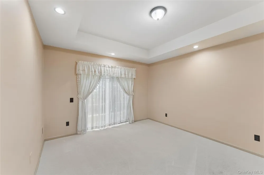 17 Strangford Court #109 Oceanside, NY 11572