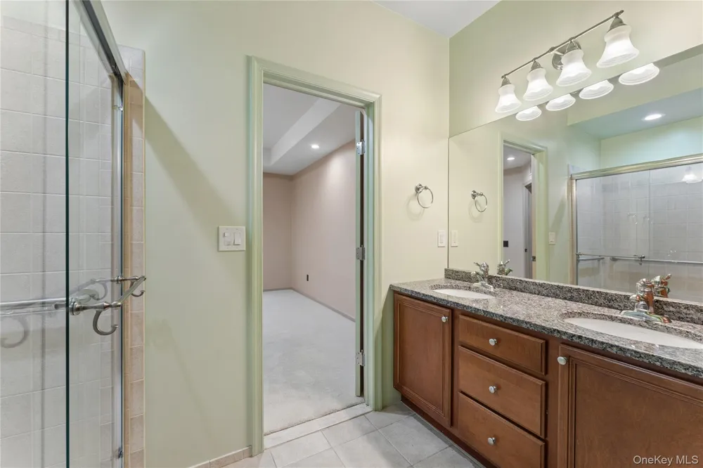 17 Strangford Court #109 Oceanside, NY 11572