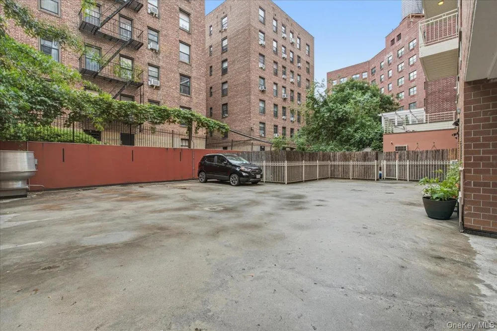 83-75 117th Street #4D Kew Gardens, NY 11415