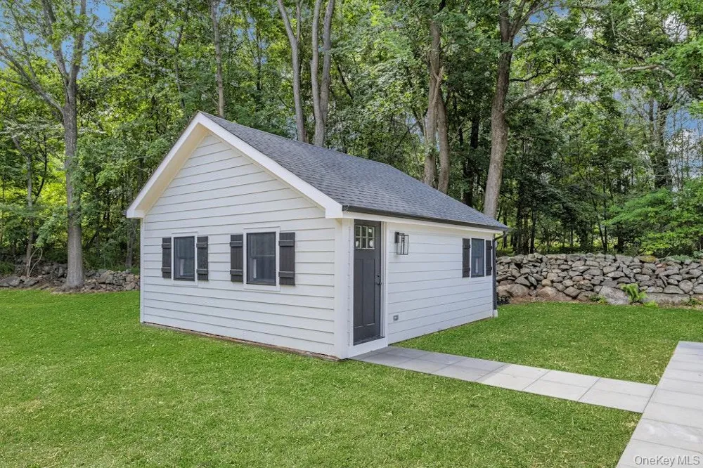 676 Hardscrabble Road Chappaqua, NY 10514