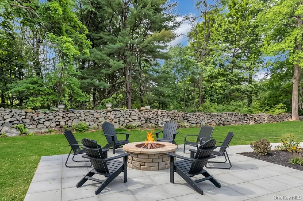 676 Hardscrabble Road Chappaqua, NY 10514