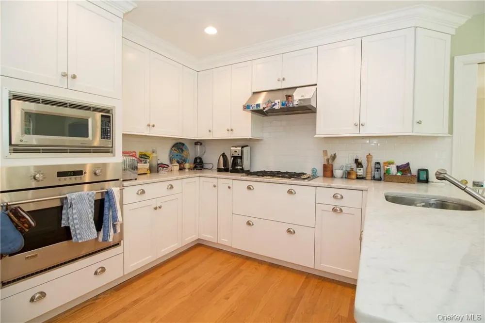 4 Dalphin Drive Rye, NY 10580
