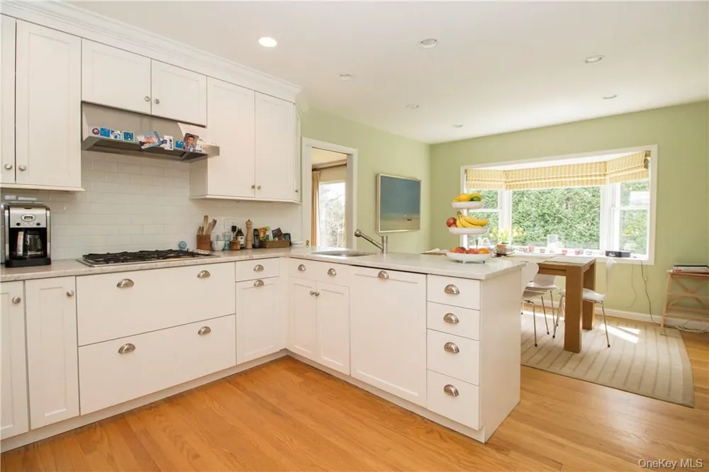 4 Dalphin Drive Rye, NY 10580
