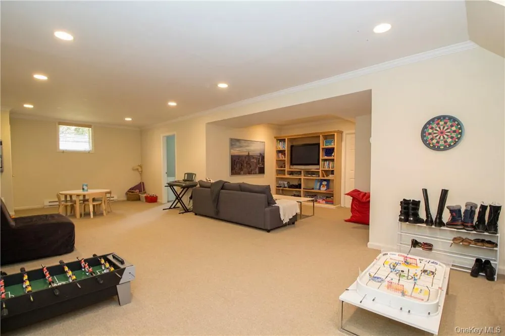4 Dalphin Drive Rye, NY 10580