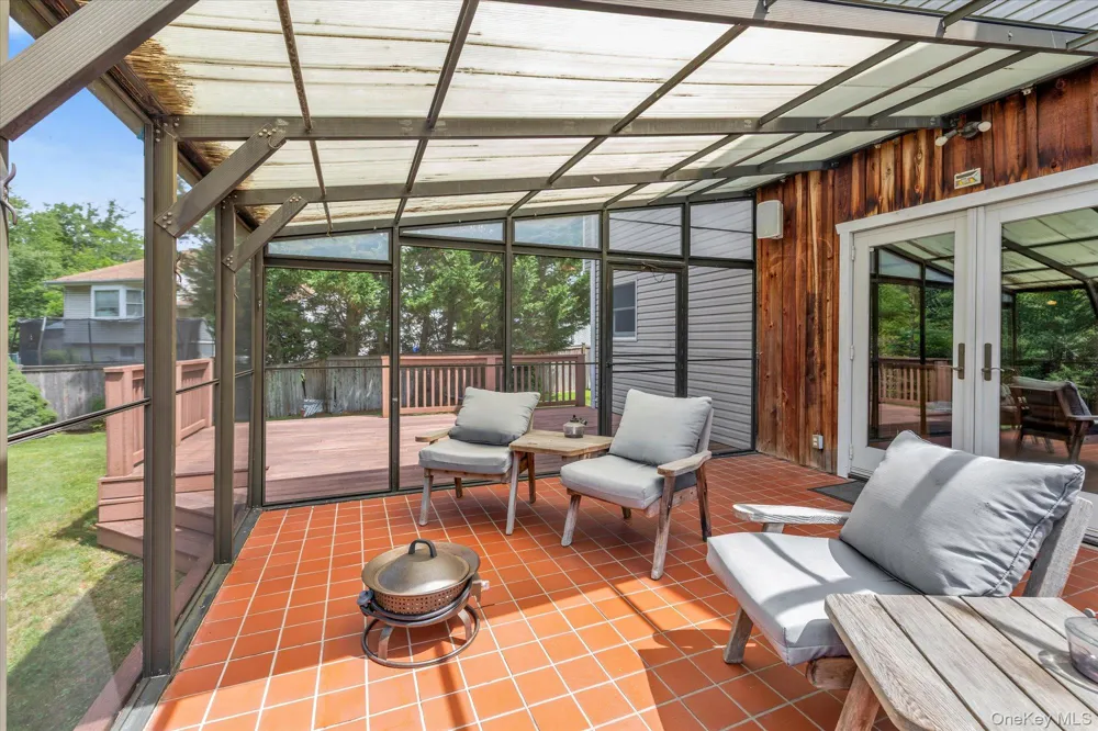 7 Freedom Court Babylon, NY 11702