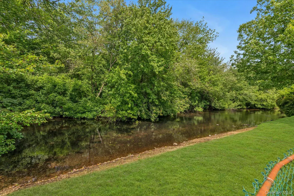 7 Freedom Court Babylon, NY 11702