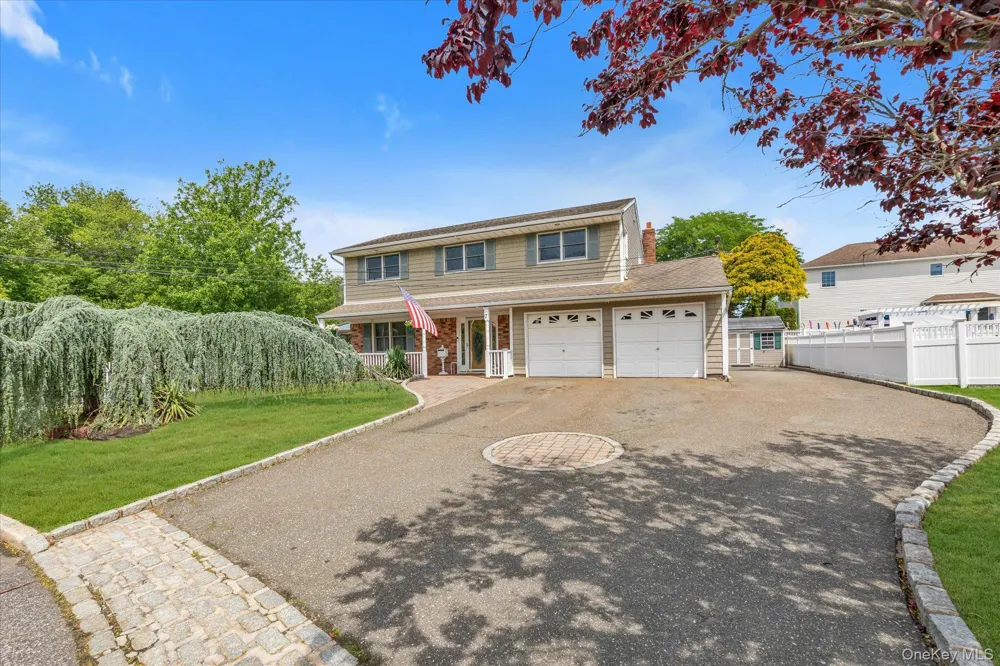 7 Freedom Court Babylon, NY 11702