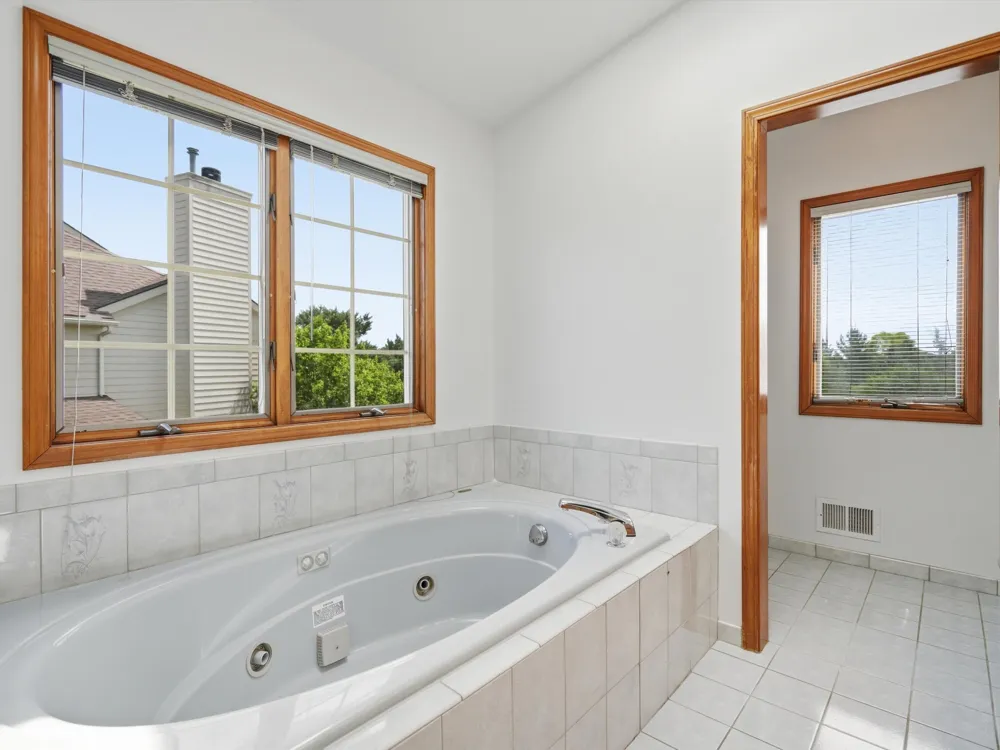 1657 Wake Robin Court Scio Township, MI 48103