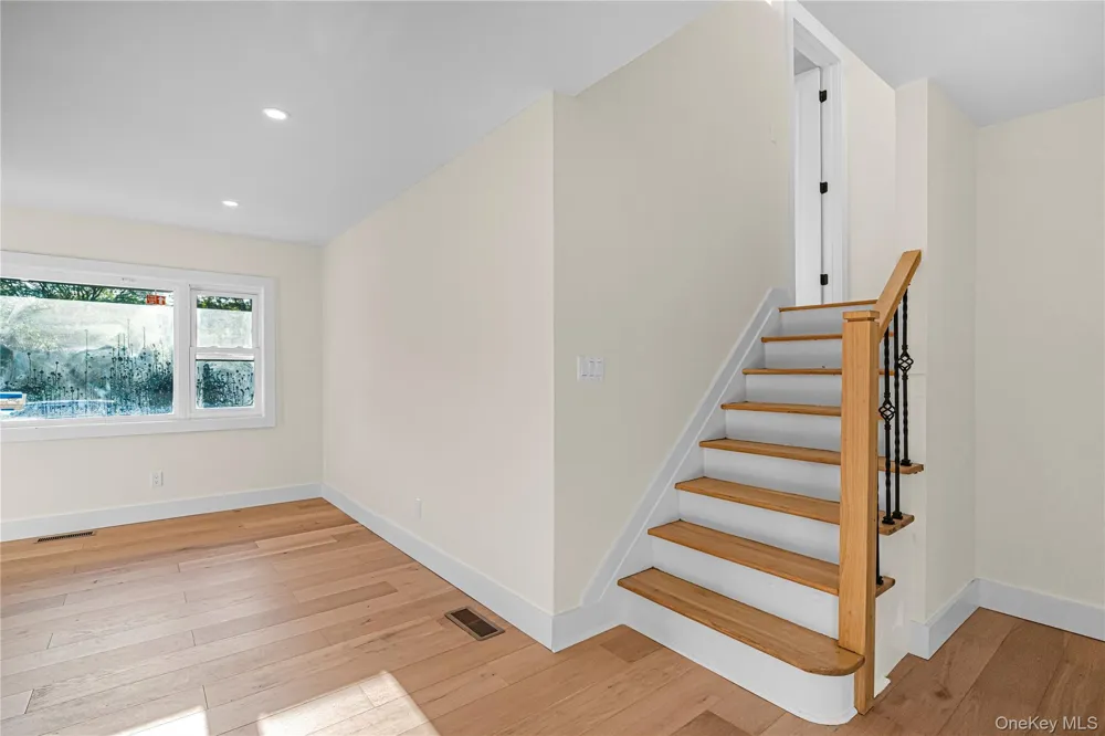 737 Flowerdale Drive Seaford, NY 11783