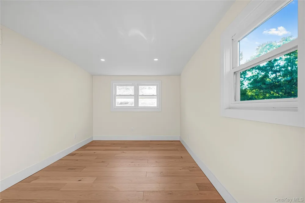 737 Flowerdale Drive Seaford, NY 11783