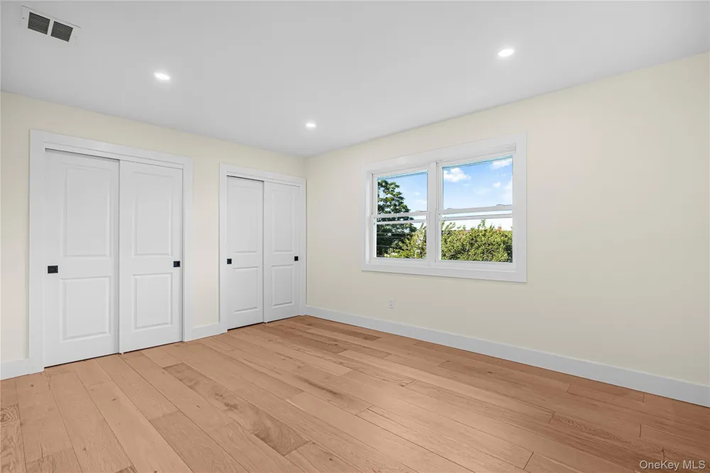 737 Flowerdale Drive Seaford, NY 11783