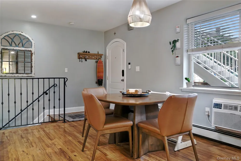 180 Beach 101 St #3A Rockaway Park, NY 11694