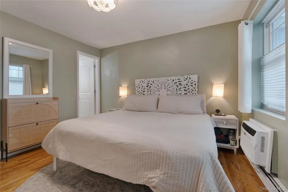 180 Beach 101 St #3A Rockaway Park, NY 11694