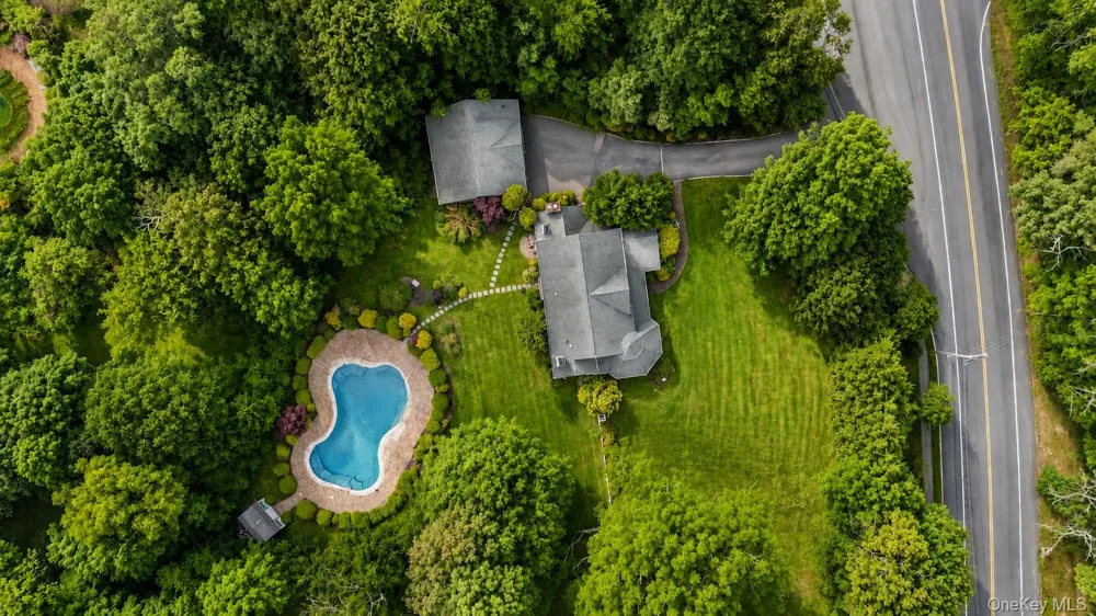 193 Pidgeon Hill Road South Huntington, NY 11746