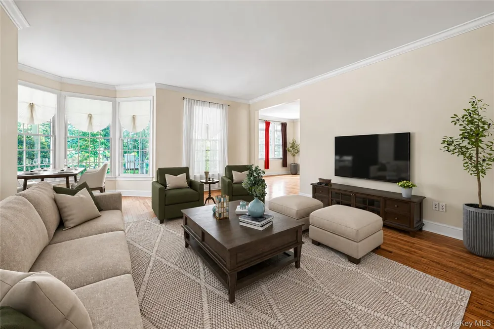 193 Pidgeon Hill Road South Huntington, NY 11746