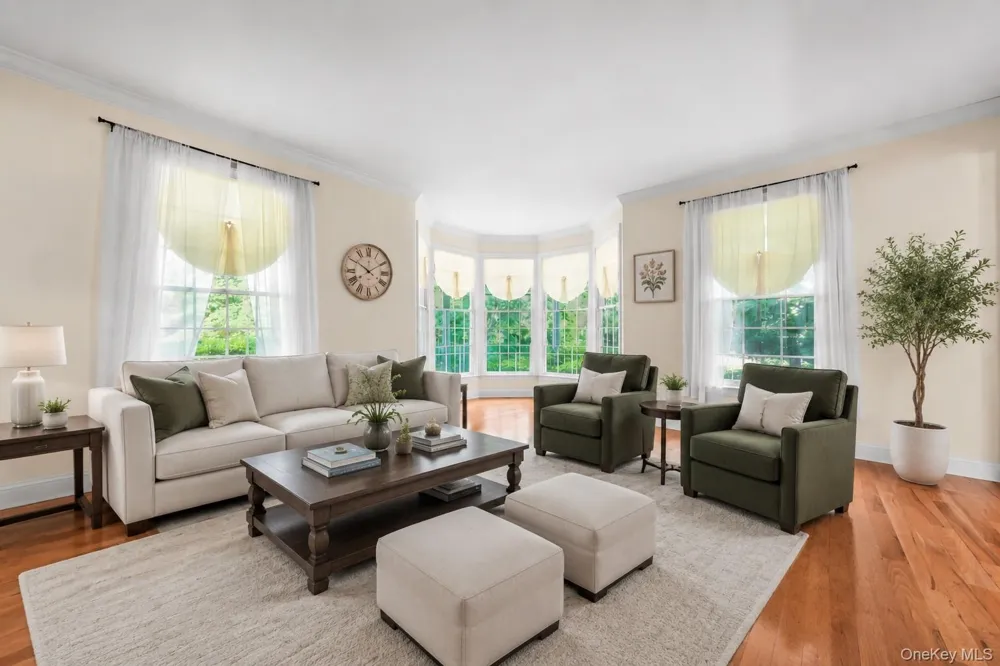 193 Pidgeon Hill Road South Huntington, NY 11746