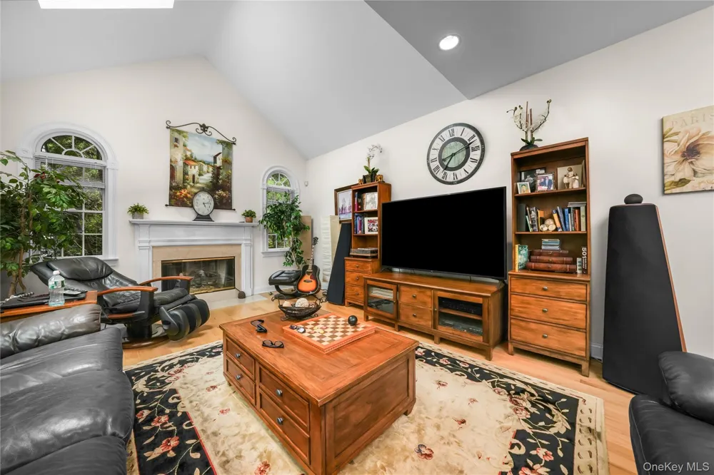 193 Pidgeon Hill Road South Huntington, NY 11746