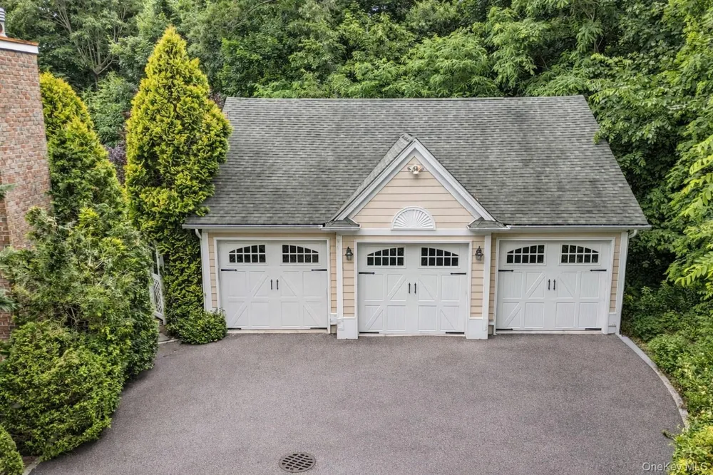 193 Pidgeon Hill Road South Huntington, NY 11746