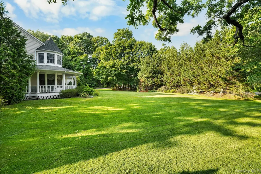193 Pidgeon Hill Road South Huntington, NY 11746