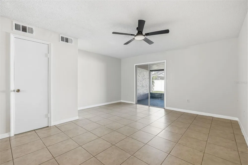 11906 CYPRESS HILL CIRCLE Tampa, FL 33626