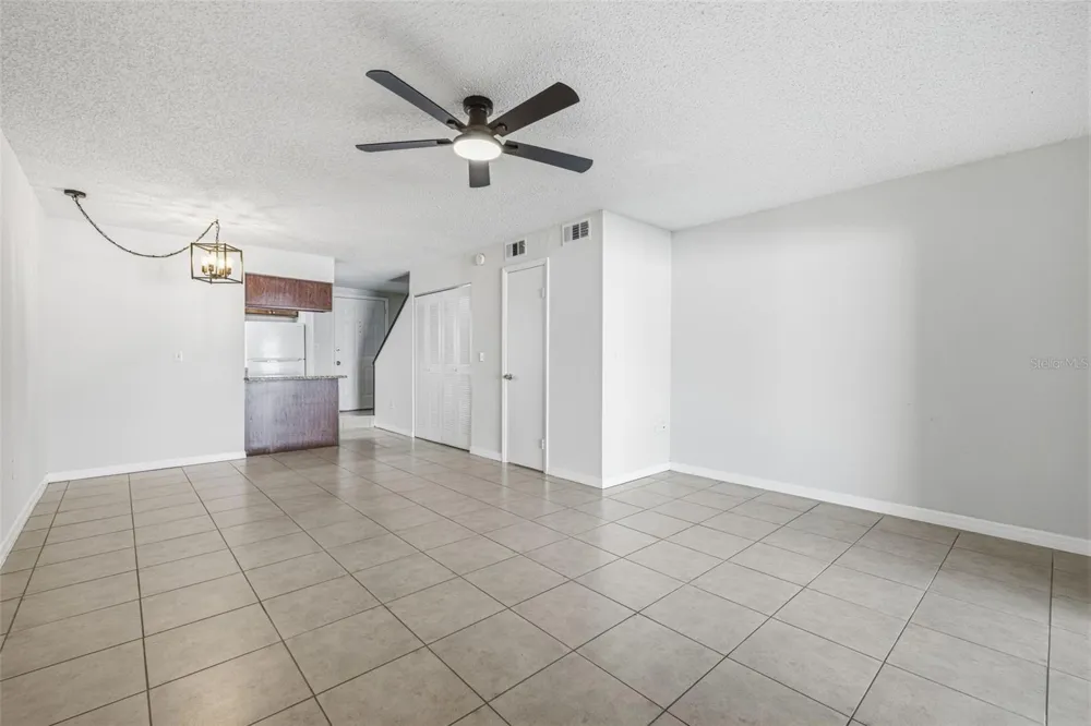 11906 CYPRESS HILL CIRCLE Tampa, FL 33626