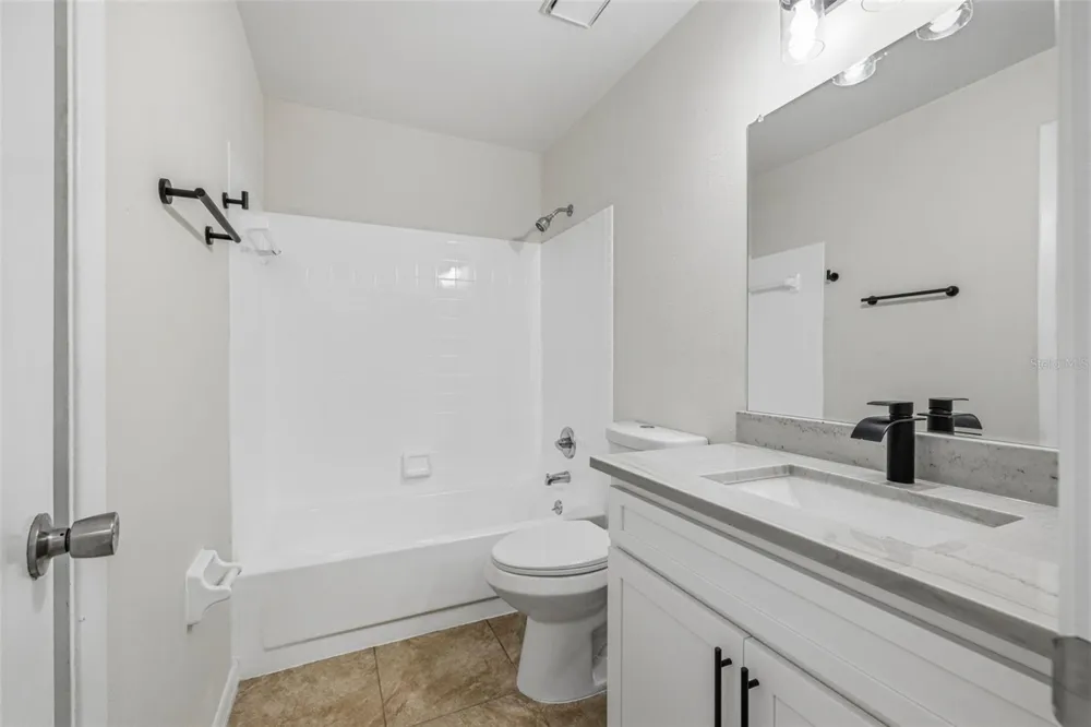 11906 CYPRESS HILL CIRCLE Tampa, FL 33626