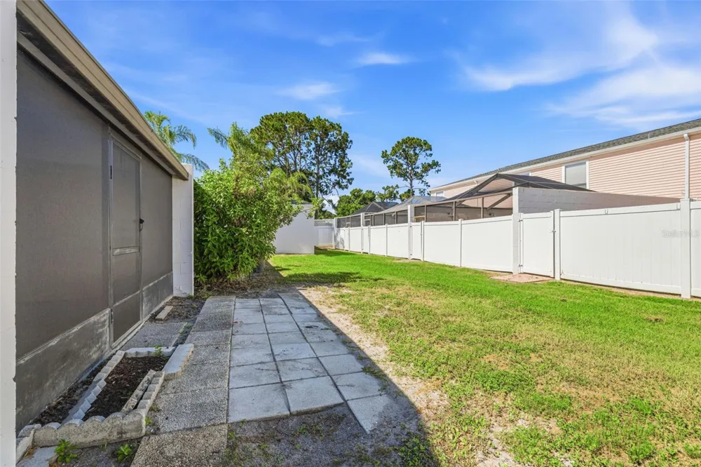 11906 CYPRESS HILL CIRCLE Tampa, FL 33626
