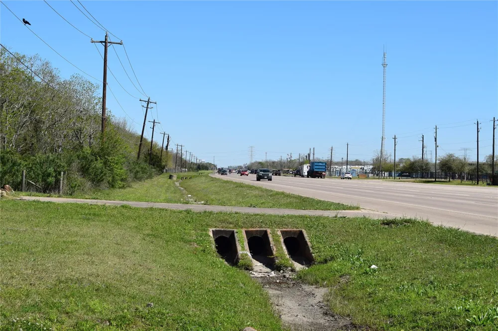 Highway 6 Manvel, TX 77578