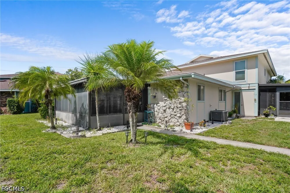 Queen Elizabeth Way #1 Fort Myers, FL 33907
