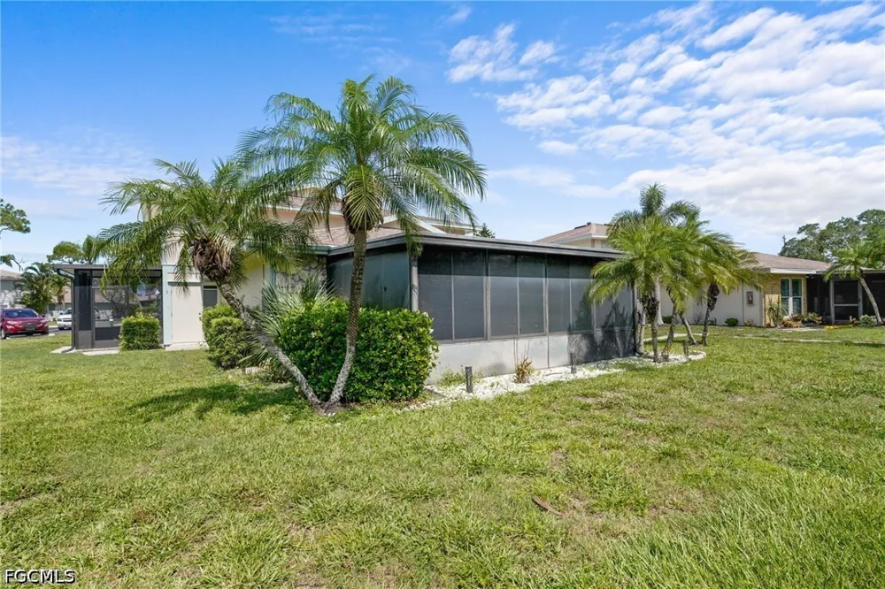 Queen Elizabeth Way #1 Fort Myers, FL 33907