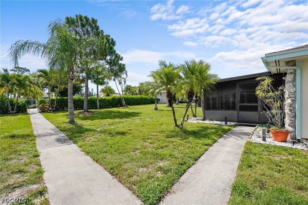 Queen Elizabeth Way #1 Fort Myers, FL 33907