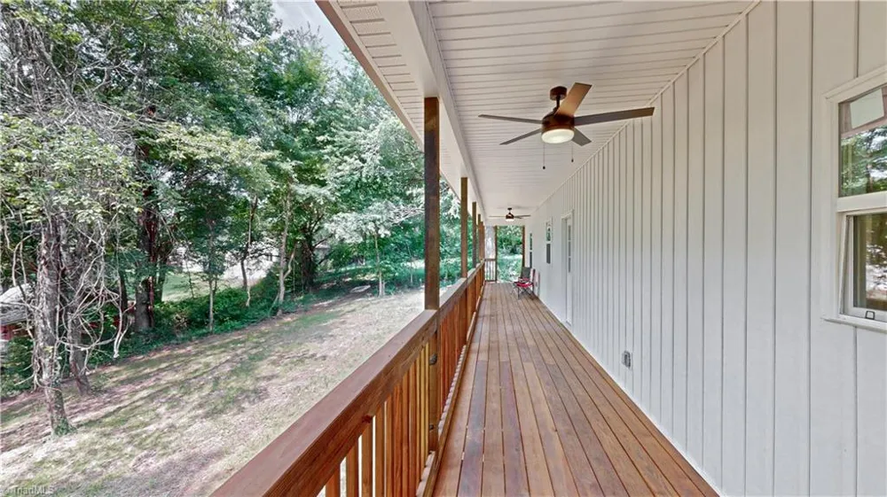1213 Hillcrest Drive Thomasville, NC 27360