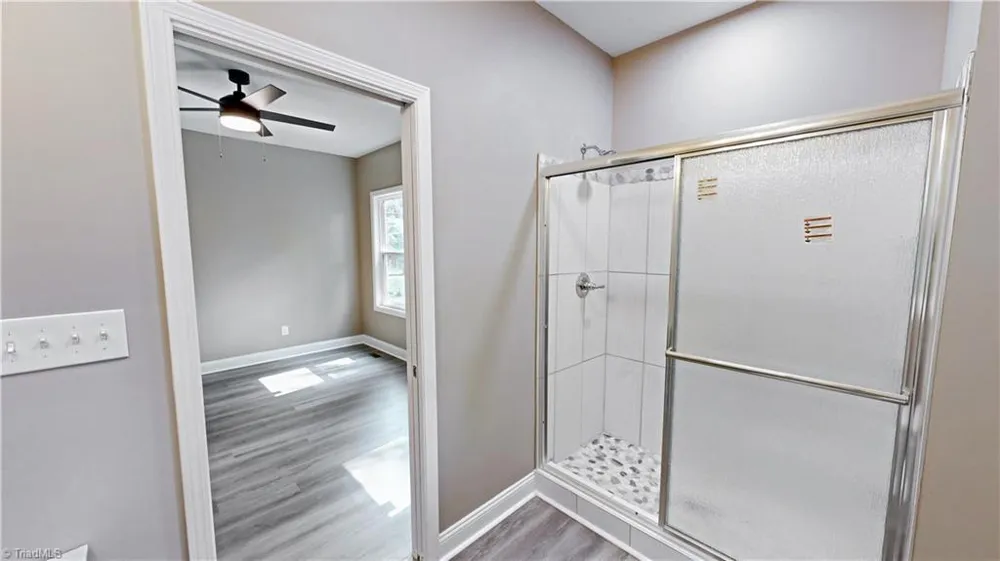 1213 Hillcrest Drive Thomasville, NC 27360