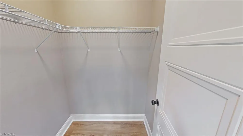 1213 Hillcrest Drive Thomasville, NC 27360