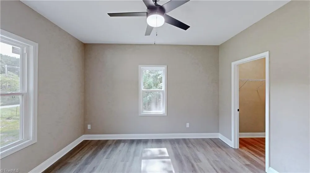 1213 Hillcrest Drive Thomasville, NC 27360
