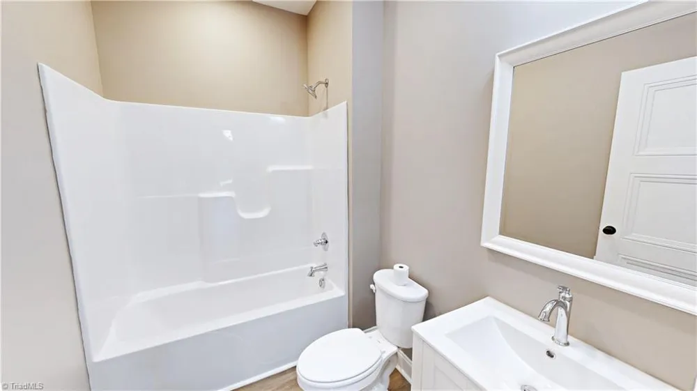1213 Hillcrest Drive Thomasville, NC 27360