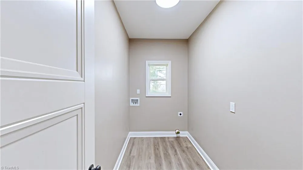 1213 Hillcrest Drive Thomasville, NC 27360