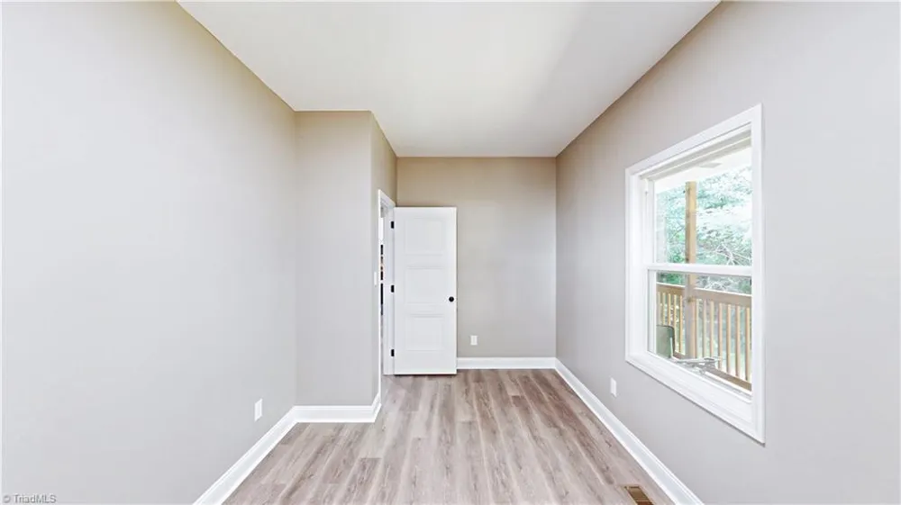 1213 Hillcrest Drive Thomasville, NC 27360