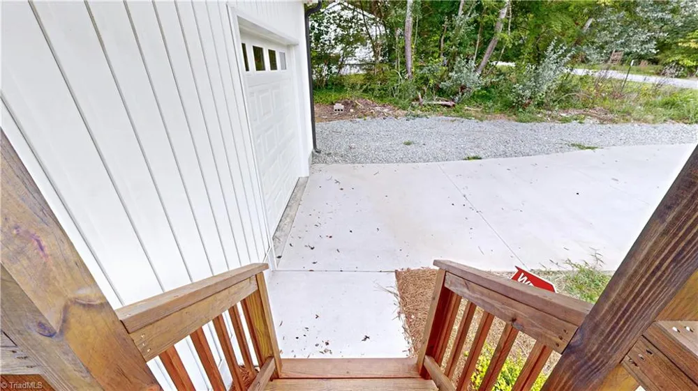 1213 Hillcrest Drive Thomasville, NC 27360