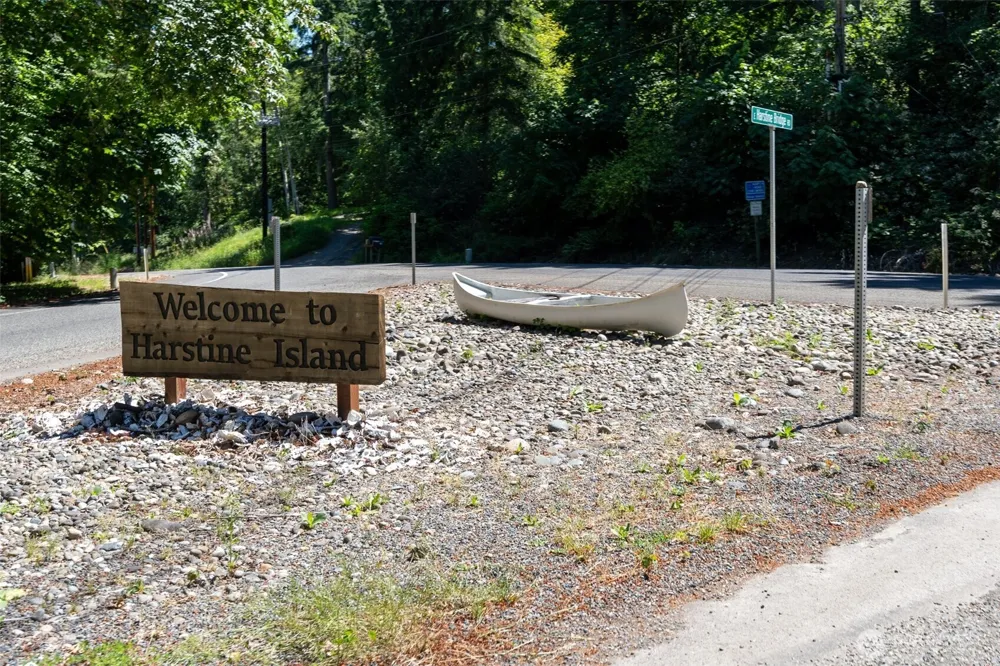 1781 E Sunset Hill Road Shelton, WA 98584