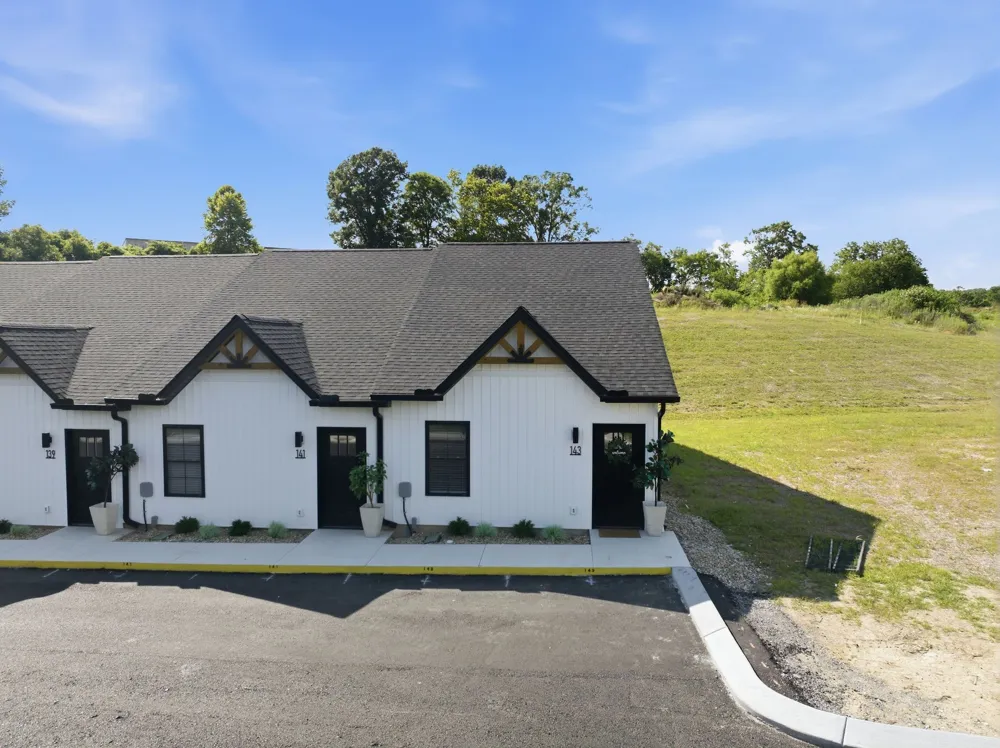 141 Deer Valley Drive E #141 Gordonsville, TN 38563