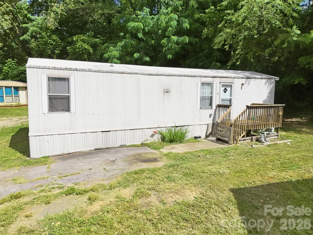 126 Lindsey Road Candler, NC 28715
